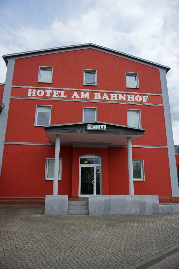 Hotel Am Bahnhof Waren  Dış mekan fotoğraf